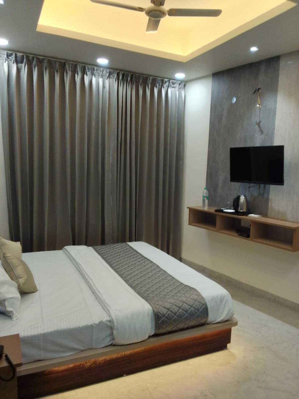 The Grand View Hotel Baijnath Exterior foto