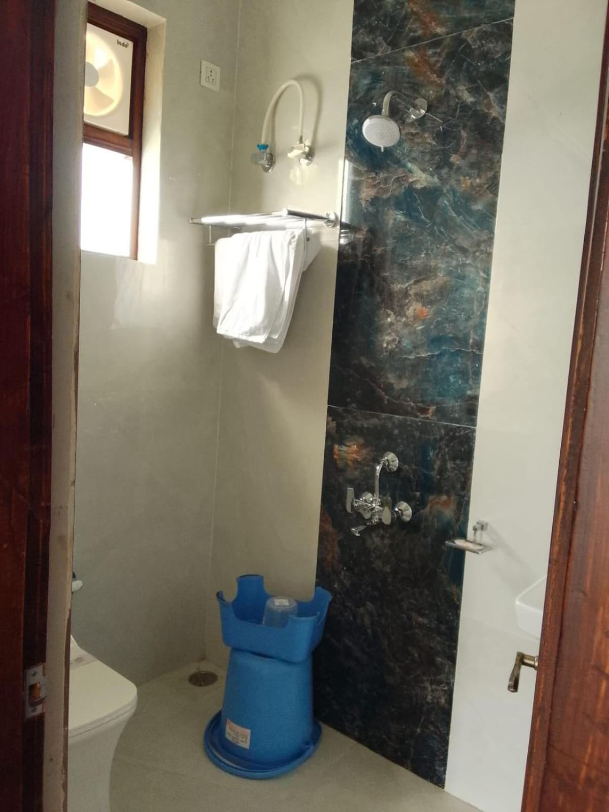 The Grand View Hotel Baijnath Exterior foto