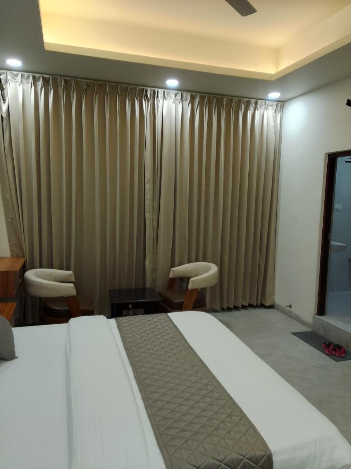 The Grand View Hotel Baijnath Exterior foto