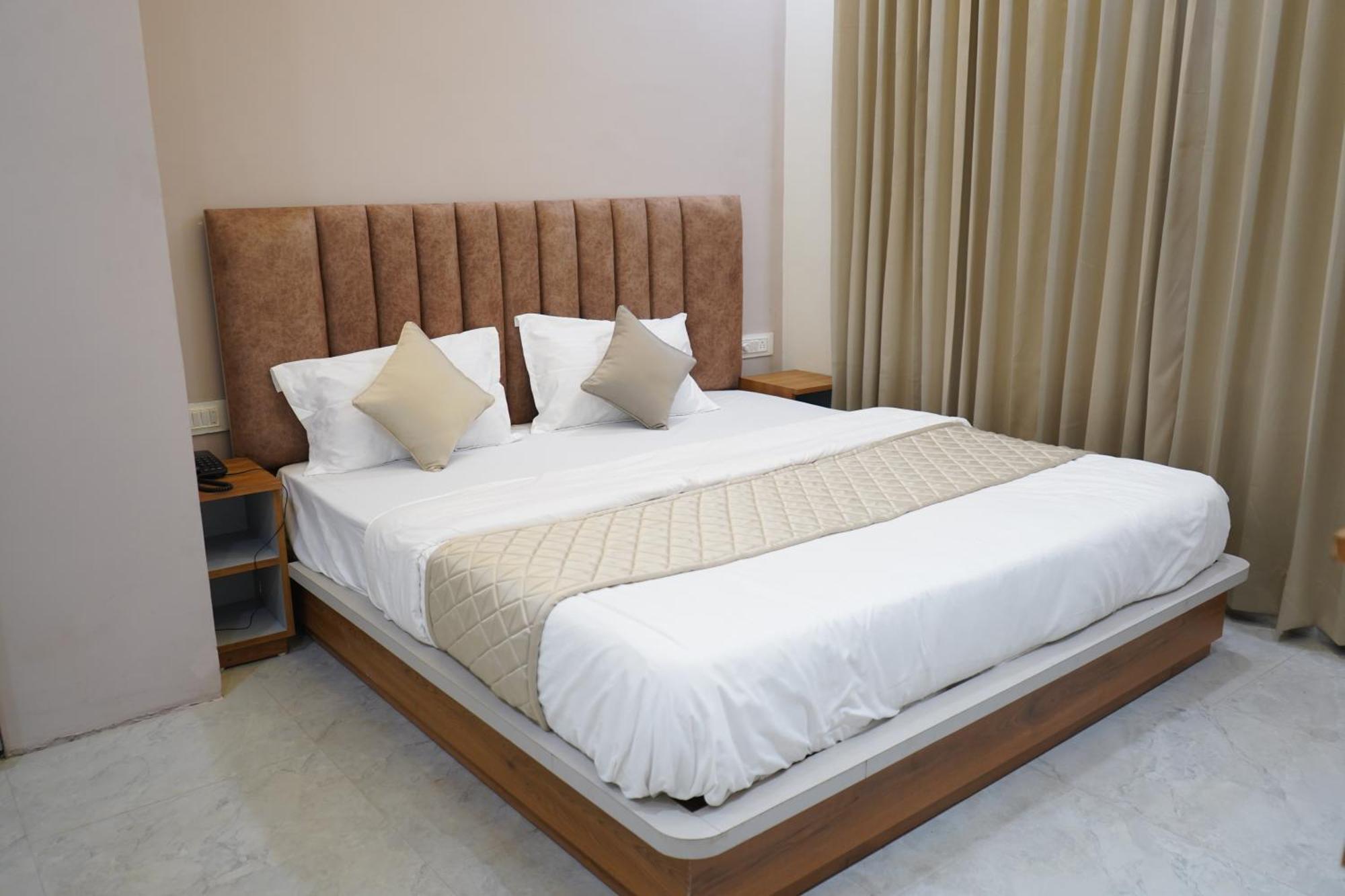 The Grand View Hotel Baijnath Exterior foto